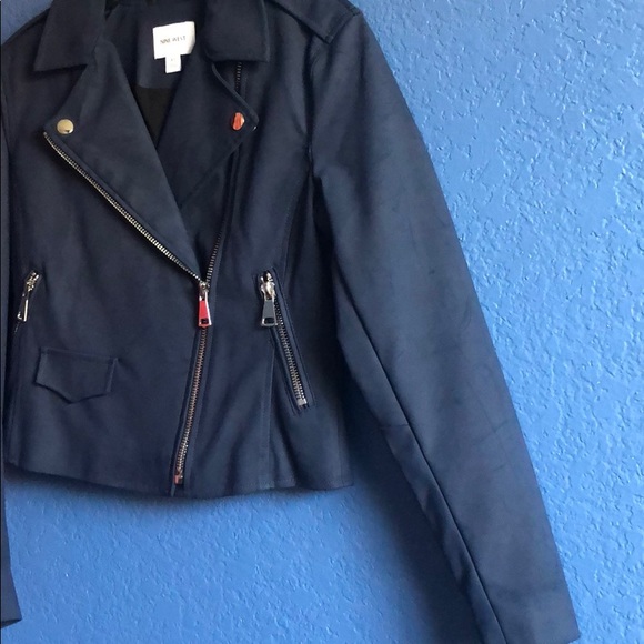 Jacket - Picture 3 of 5